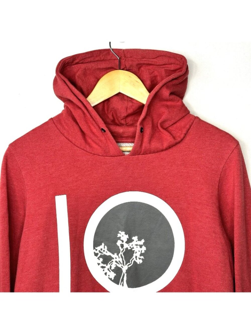 tentree Hoodie Women Large Red Graphic Logo Pullover Kangaroo Pocket Long Sleeve - Picture 3 of 11